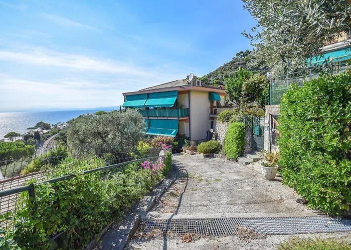 Beach Front Apartment In Recco With Wifi